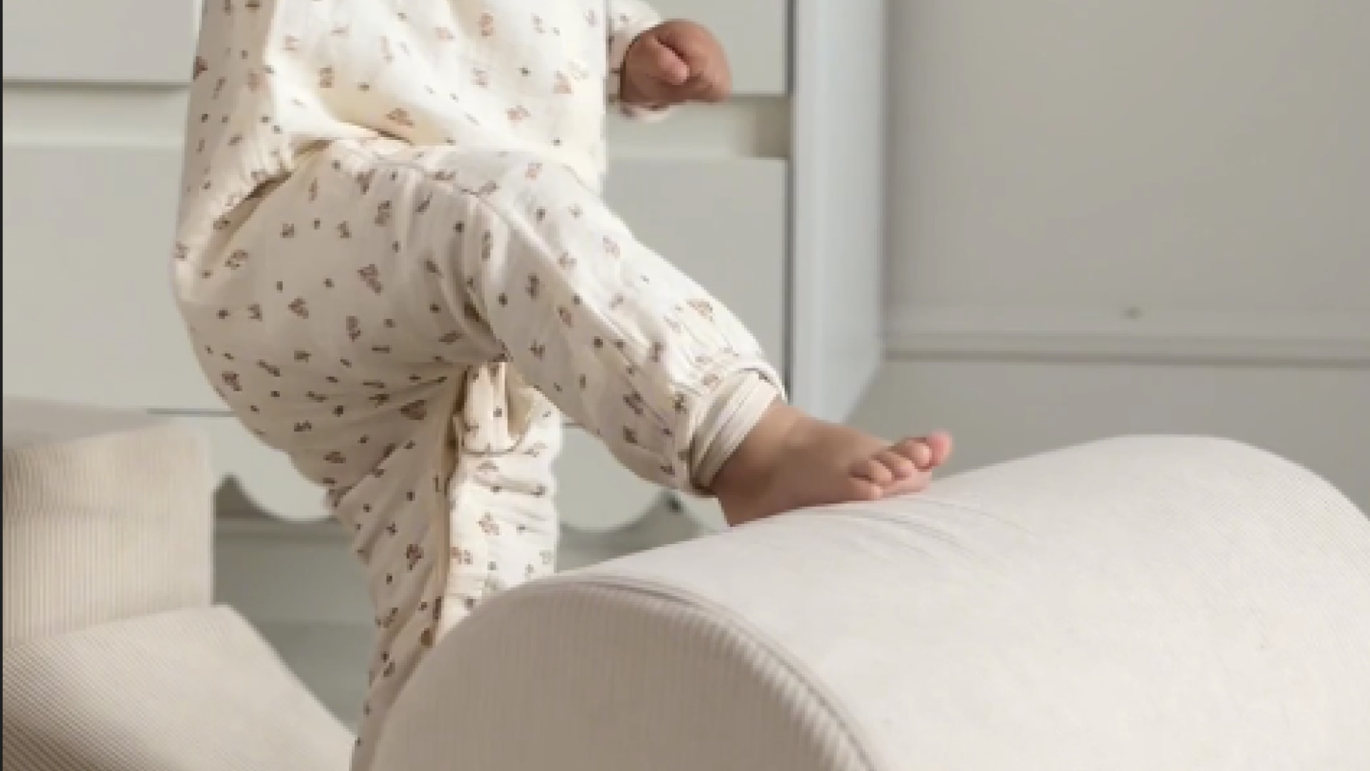 Piankowy plac zabaw Alto + basen z kulkami Cream – codzienna zabawa.