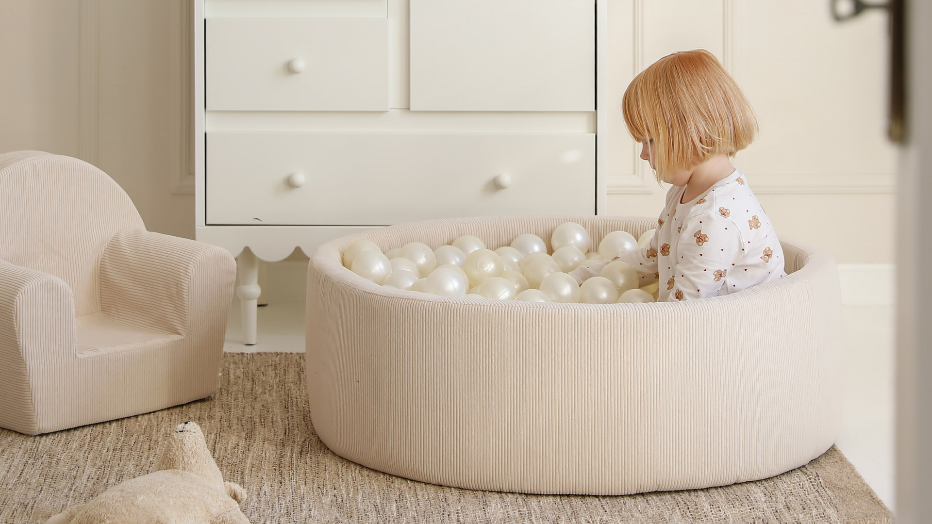 Suchy basen z kulkami Cream – codzienna zabawa.
