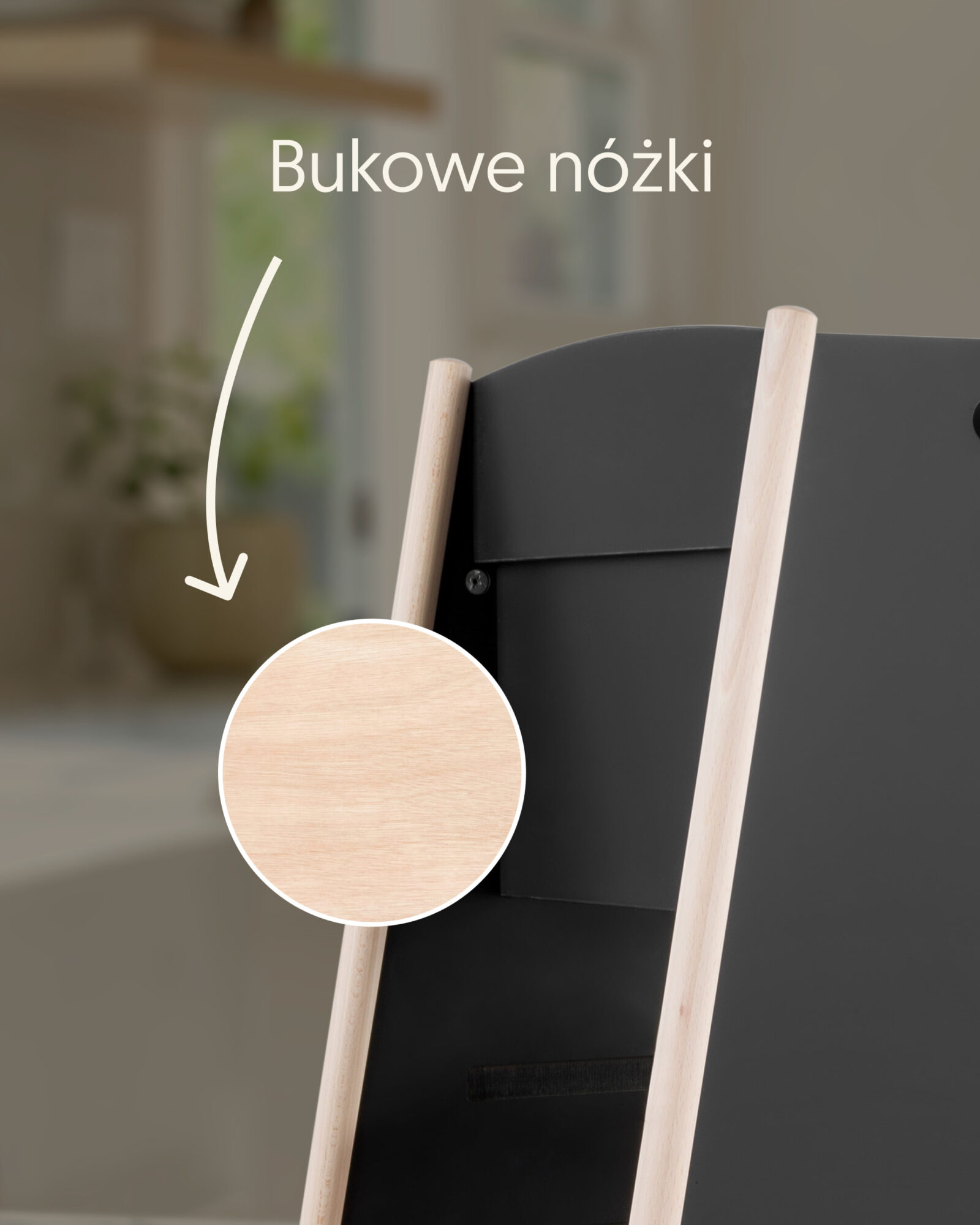Kitchen Helper Mlumo w kolorze czarnoszary – zbliżenie na bukowe nóżki i próbkę drewna.